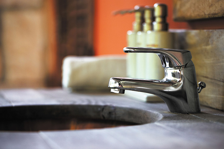 A2B Plumbers are able to fix any leaking taps you may have in Farringdon. 